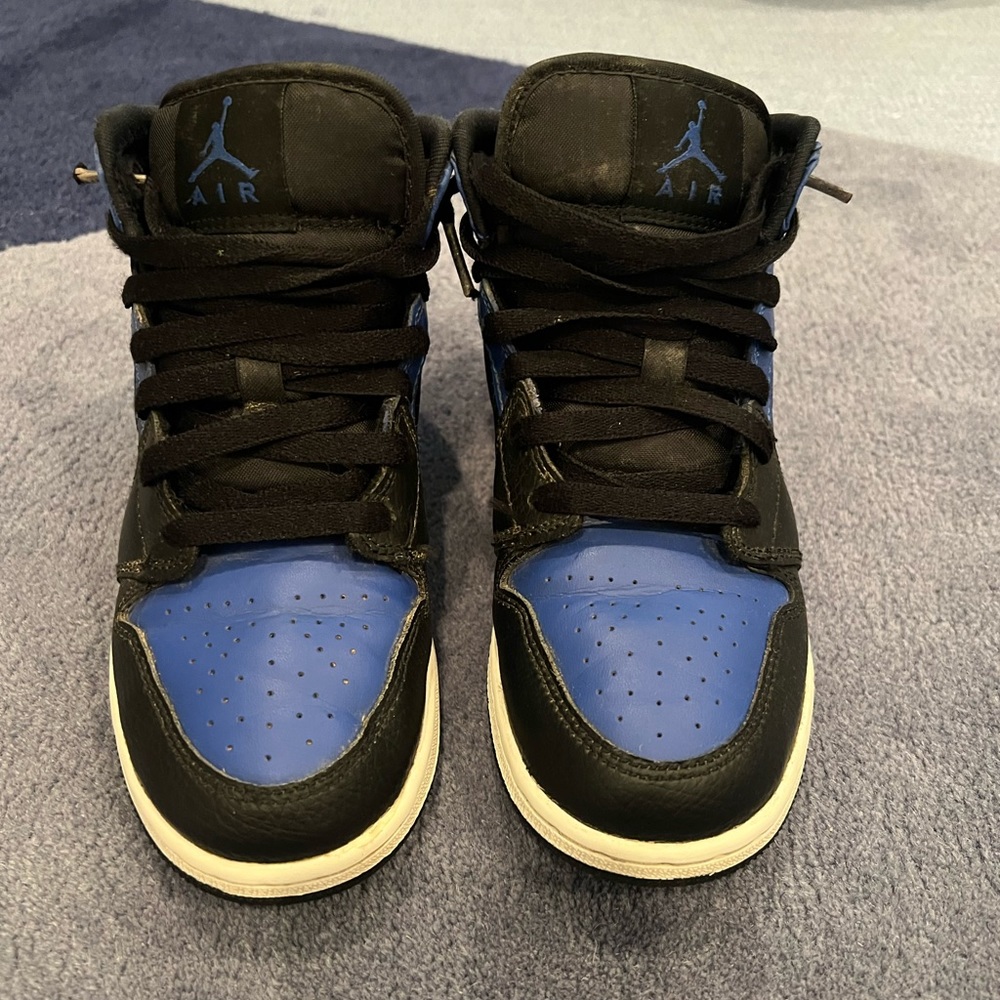 Jordan shoes black and white